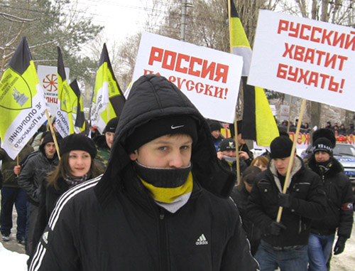 Акции оппозиционных партий и движений прошли в Волгограде. На снимке: колонна националистов. Волгоград, 23 февраля 2012 г. Фото Вячеслава Ященко для «Кавказского узла»