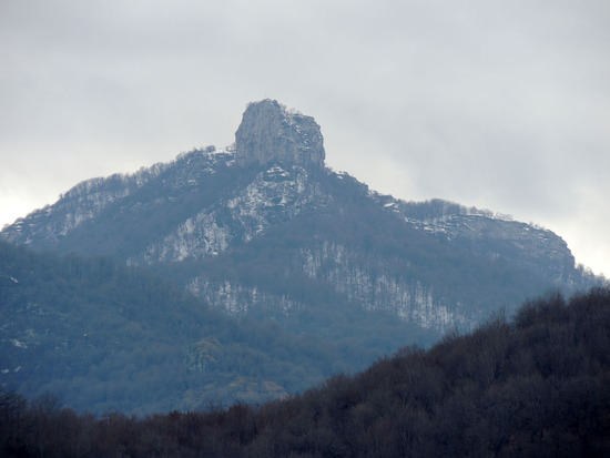 Качахаберд (снял издали, приблизил зумом).