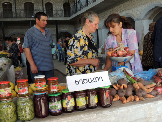 Продукция общины с.Ехцаох Шушинского района.