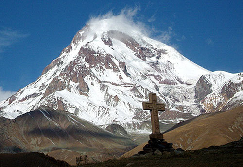 Северная Осетия, г.Казбек. Фото с сайта www.alpfederation.ru