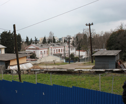 Часть улицы Войкова в Сочи, Краснодарский край. Март 2011 г. Фото: Блог им. svobodanaroda, www.privetsochi.ru