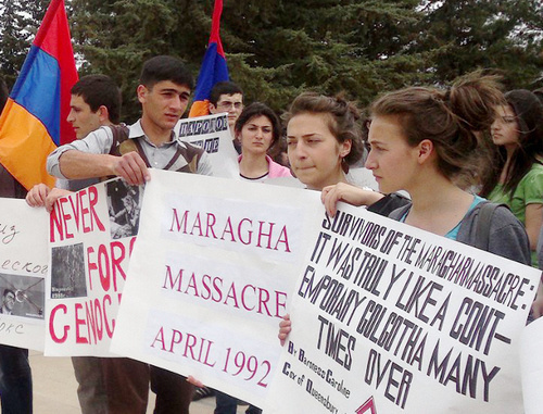 Траурный митинг в память жертв трагических событий 1992 года в селе Марага. Нагорный Карабах, Степанакерт, 9 марта 2012 г. Фото Алвард Григорян для "Кавказского узла"