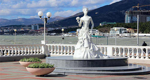 Набережная Геленджика, Краснодарский край. Фото: http://www.gelendzhik.org/city/photogallery/?PAGEN_1=5