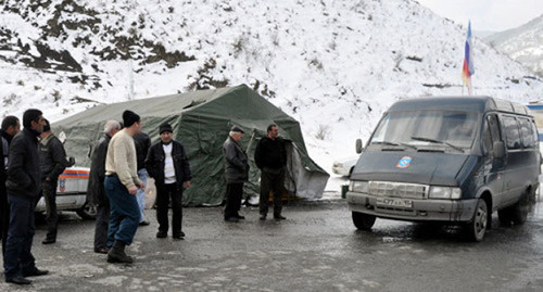 Пункт обогрева у поселка ЧМИ на Военно-Грузинской дороге. Фото: http://www.15.mchs.gov.ru