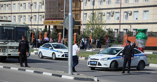 Сотрудники полиции в Грозном. Фото Магомеда Магомедова для "Кавказского узла"