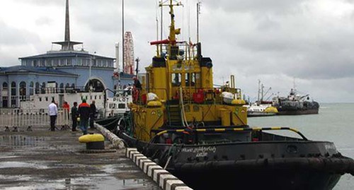 Порт и здание морского вокзала в Батуми, Аджария. Октябрь 2013 года. Фото Юлии Кашеты для "Кавказского узла"