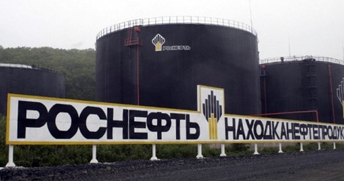 Нефтеналивной терминал компании "Роснефть". Фото https://www.rosneft.ru/press/photogallery/Pererabotka_i_sbit/JEksport_nefteproduktov/Nahodkinskij_neftenalivnoj_terminal_Prim/