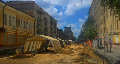 Палатки археологов на месте проведения в Ростове-на-Дону. Фото Константина Волгина для "Кавказского уза"