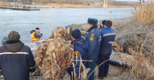 Ремонт водопровода в Белой Калитве. Фото: пресс-служба МЧС http://61.mchs.gov.ru/operationalpage/operational/item/6324985/