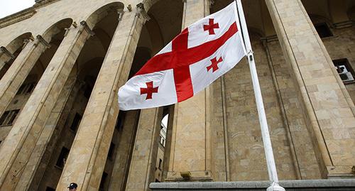 Грузинский флаг. Фото: REUTERS/David Mdzinarishvili 