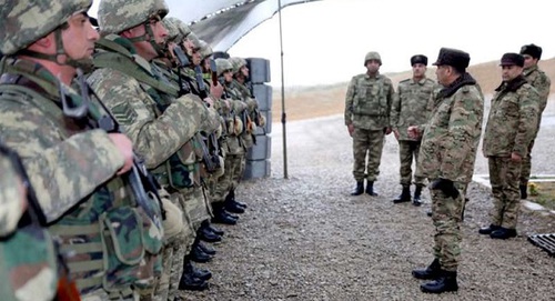 Военные азербайджанской армии. Фото: пресс-служба Минобороны Азербайджана https://mod.gov.az/ru/news/rukovodstvo-ministerstva-oborony-nahoditsya-v-prifrontovoj-zone-video-25326.html