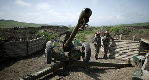 На линии соприкосновения в Нагорном Карабахе. Фото: REUTERS/Staff