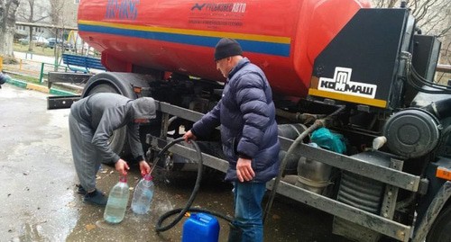 Подвоз воды в Махачкале. 16 марта 2021 года. Фото: официальный сайт города Махачкалы https://mkala.ru/