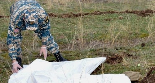 Карабахские спасатели нашли останки военнослужащего. Фото: Facebook / ԱՀ Արտակարգ իրավիճակների պետական ծառայություն