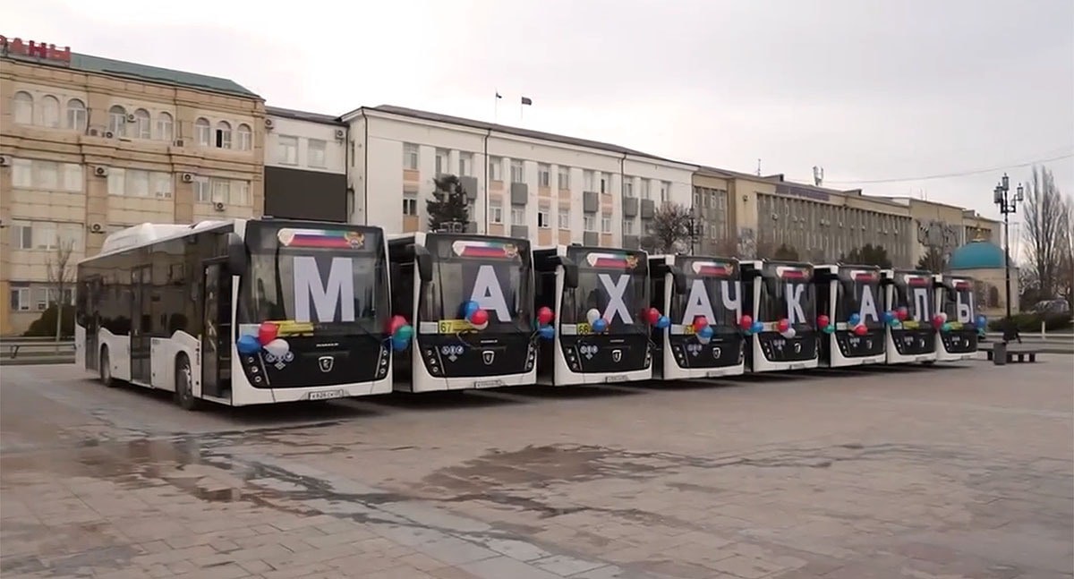 Новые автобусы в Махачкале. Кадр из видео на странице мэра города Юсупа Умавова - https://vk.com/wall805246966_1737