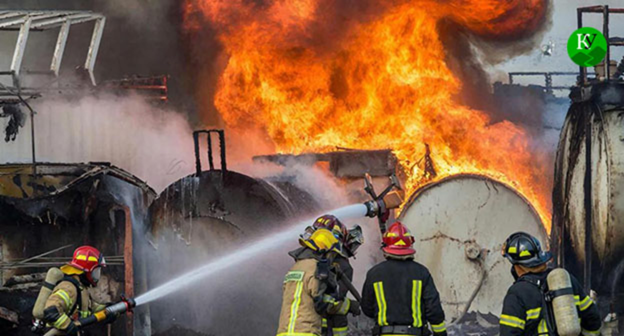 Тушение пожара. Иллюстрация создана "Кавказским узлом" при помощи ИИ в программе Copilot Тушение пожара. Иллюстрация создана "Кавказским узлом" при помощи ИИ в программе Copilot