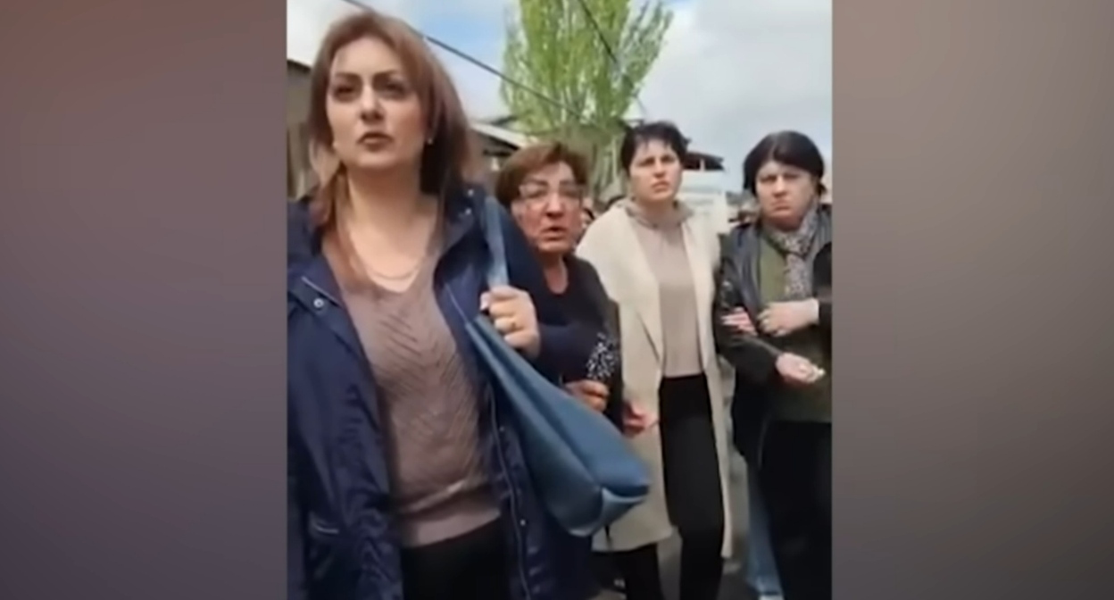 Участницы акции протеста в Паракаре. 19 апреля 2026 года. Кадр видео News.am https://news.am/rus/news/944554.html Участницы акции протеста в Паракаре. 19 апреля 2026 года. Кадр видео News.am https://news.am/rus/news/944554.html